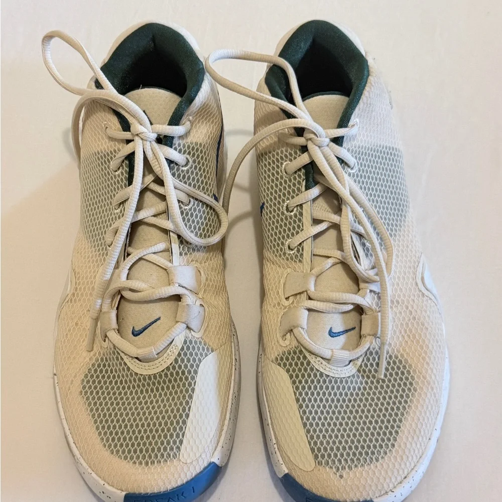 Nike Zoom Freak 1 Men’s basketball Shoes Size: 11